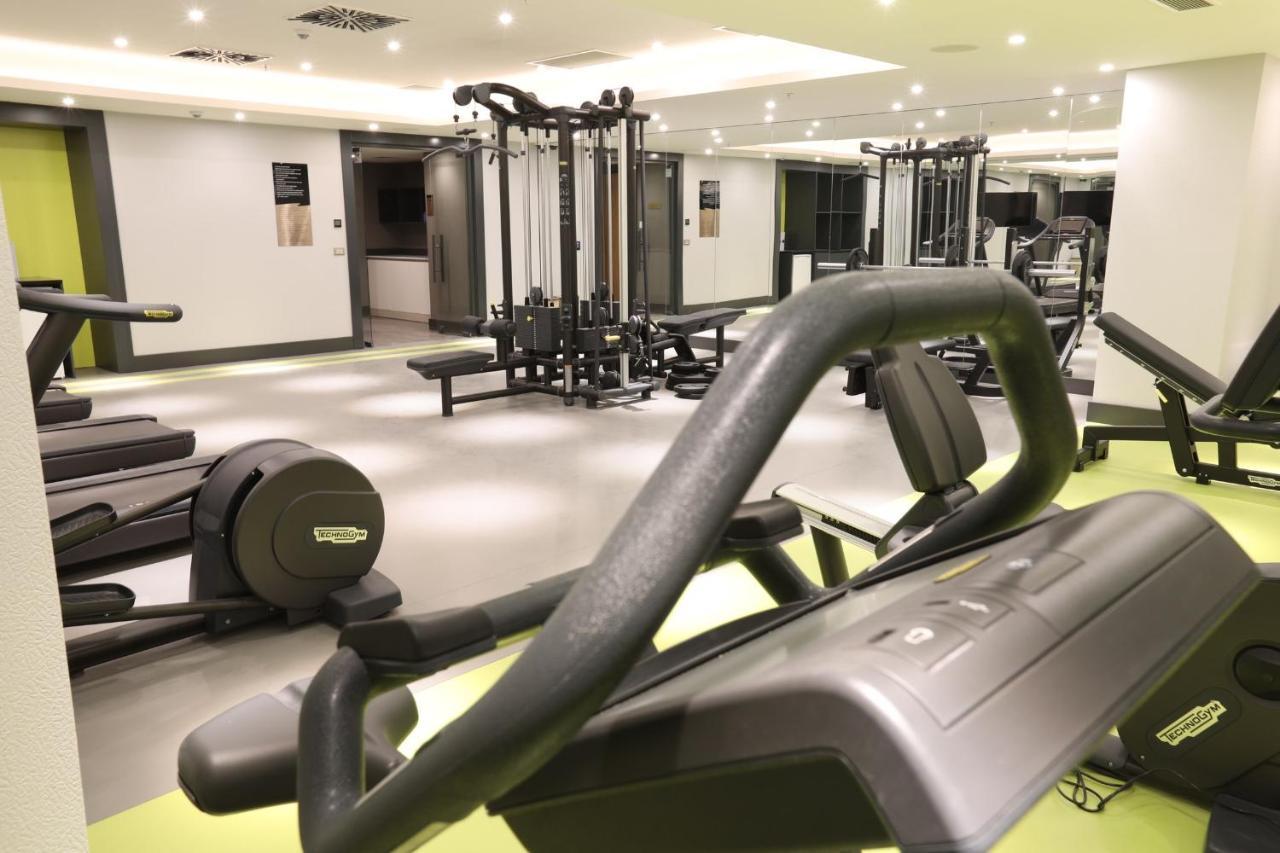 Limak Skopje Luxury Hotel エクステリア 写真 The gym at the hotel